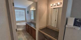 3 Bed, 2 Bath, 2 Car Garage Home For Rent Gallery 10