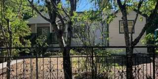 Home with Charm! Gallery 1