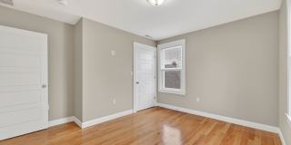 42 Almont Street Gallery 23