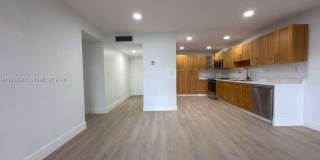 9001 Jacaranda Ln Gallery 2