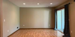 3 Bedroom Home in Maple Grove Gallery 14