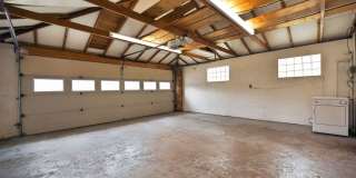 Charming 3BR House in Aurora Gallery 25