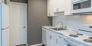 Lakewood Pointe Gallery 21