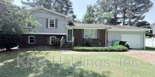 812 Knollwood Drive Gallery 1