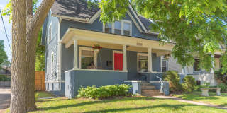 1123 W Huron Street Gallery 6