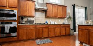 Welcoming 5 Bedroom Home with Versatile Spaces in Durham Gallery 7