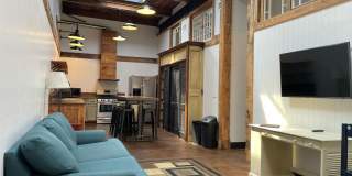 1/2 off 1 month-Charming Industrial 4 Bedroom/4 Bathroom Apartment in Pigtown, MD! Gallery 10