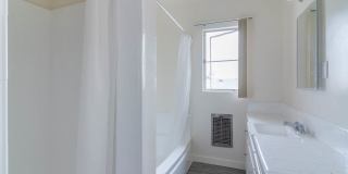 3425 Club Dr. Gallery 5