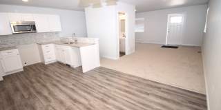 Brand new 3bdr 3bath duplex walking distance to Downtown Colorado Springs Gallery 8