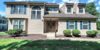 139 MALLARD Drive W Gallery 1