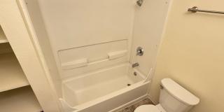 Updated 3-bedroom, 1 bath triplex in Springfield! Gallery 32