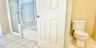 Comfortable single-story 3BD/2BA home with pool & spa in a guard-gated community Gallery 15