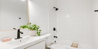 1303 W 9th Street Gallery 20