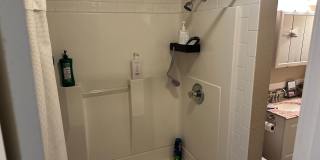 2 Bedroom, 1 Bathroom, Right side of Duplex with fenced-in backyard and 1x Car Garage Gallery 13