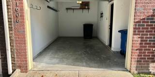 3 Bed, 2.5 Bath Townhome 1 Mile from Downtown Franklin Gallery 26