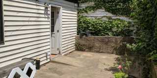 Renovated 4 bedroom House on the South Side Flats!! Gallery 12