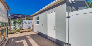 ***VACATION HOME AVAILABLE FROM MAY 15TH- OCTOBER 31ST*** MONTH TO MONTH Gallery 34