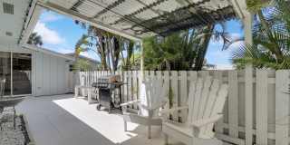 1329 Chippewa Street Gallery 27