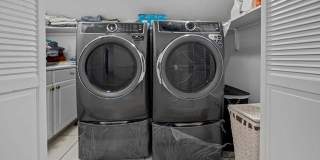 107 Highland Avenue Gallery 24