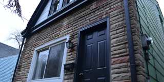 AVAILABLE JULY 2026 - Beautiful 2 Bedroom Home in South Side Slopes! Gallery 1