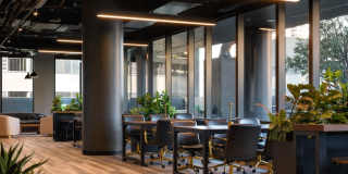 1900 Broadway Gallery 40