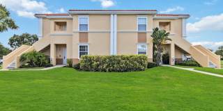 2/2 condo available now at the Villagio for annual lease Gallery 4