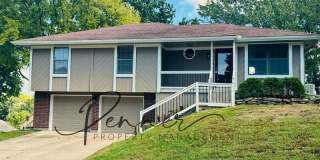 724 SE Shamrock Ln Gallery 1