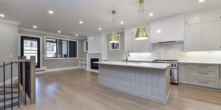 2135 N Lakewood Avenue Gallery 12