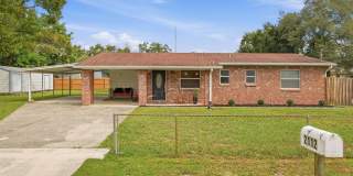 Tampa Home with Large Fenced Yard & Covered Parking Gallery 1