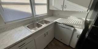 3 bedroom, 1 bath Gallery 1