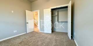 Spacious Craftsman Home on cul-de-sac - Electric Included! Gallery 8