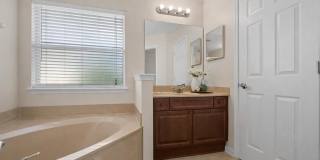 4182 VICTORIA LAKES Drive W Gallery 4