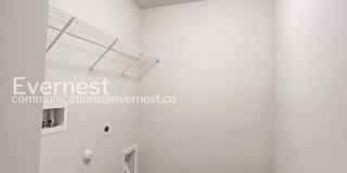 218 Lee Street Gallery 22