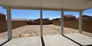 3br 2Ba 2-Story Home with fenced yard and garage Near Golf Course, Rotary Park Gallery 47