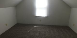 4Bd/1Ba Two Story Home - For Viewing! Gallery 9