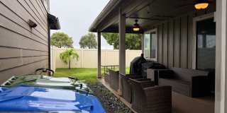 3 Bedroom 2.5 bath Single Family home with extra loft area 2 car garage and extra parking stall with PV! Gallery 22