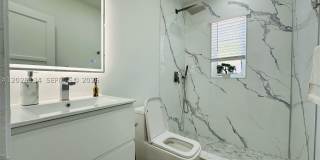 417 SE 14th Ct Gallery 1
