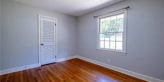 Room in 5 Bedroom Home at Kinnamon Rd Gallery 12