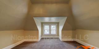 363 E 12th Avenue Gallery 32