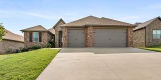 Come home to this stunning 4 bed/2 bath split floorplan home in Centerton! Gallery 1