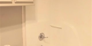 Beautifully Updated 3 bed 2 bath Gallery 11