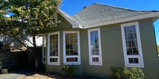 2 bedroom, 1 bathroom house, fenced yard, above downtown 2 bedroom, 1 bathroom house, fenced yard, above downtown Gallery 1