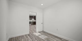 451 N Coronado St Gallery 16