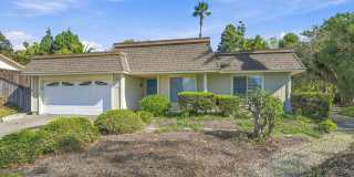 Single Level Desirable 4 Bedroom Home in Hennie Hills! Gallery 1