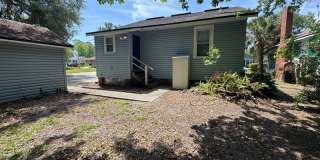 Adorable 2/1 Bungalow in Murray Hill Ready Now! Gallery 9