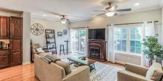 Beautiful 3 Bedroom Bridgeport Townhome! Gallery 13