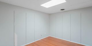 311 MAPLE AVE W #C Gallery 20