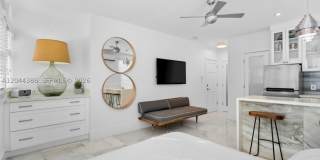 739 2nd St Gallery 5