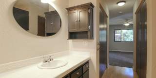 2 Bedroom Condo for Rent in Redding CA with Pool, Tennis Courts, Garage | The Bluffs Gallery 20