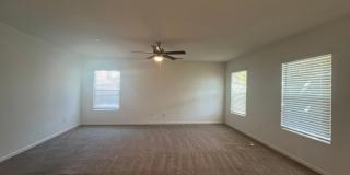 five bedrooms and three and a half bathrooms home in Fresno, CA Gallery 7